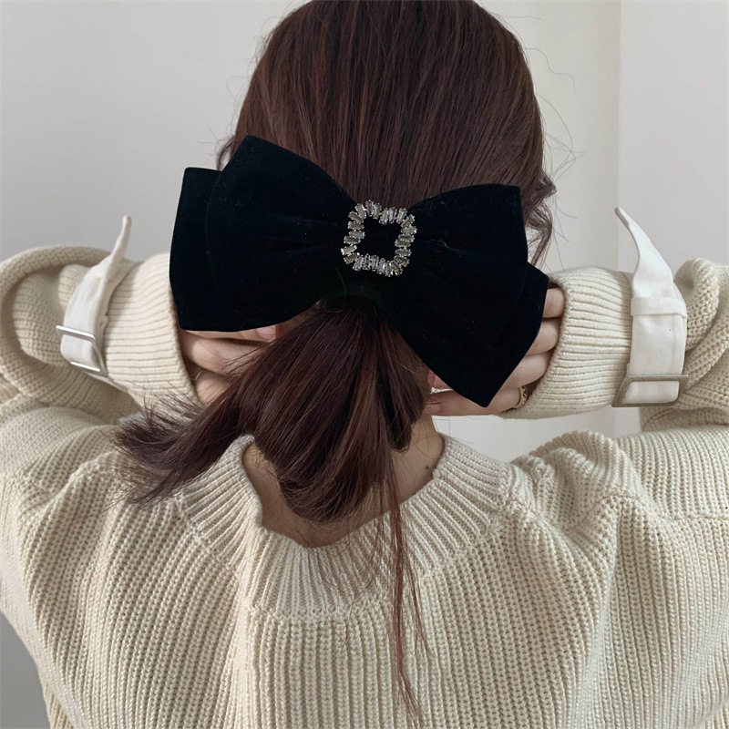Brand New Black Velvet Big Bow - огляд і ціна Hair Care Luxury Brands